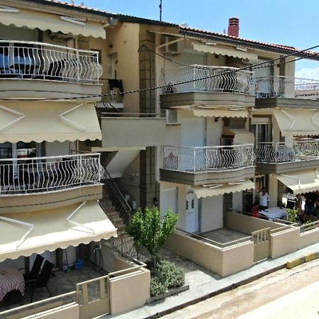 Ofrinio Central Apartments Екстер'єр фото