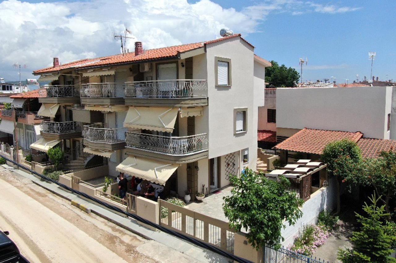 Ofrinio Central Apartments Екстер'єр фото